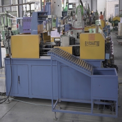 自動(dòng)搖盤(pán)包膜一體機(jī)